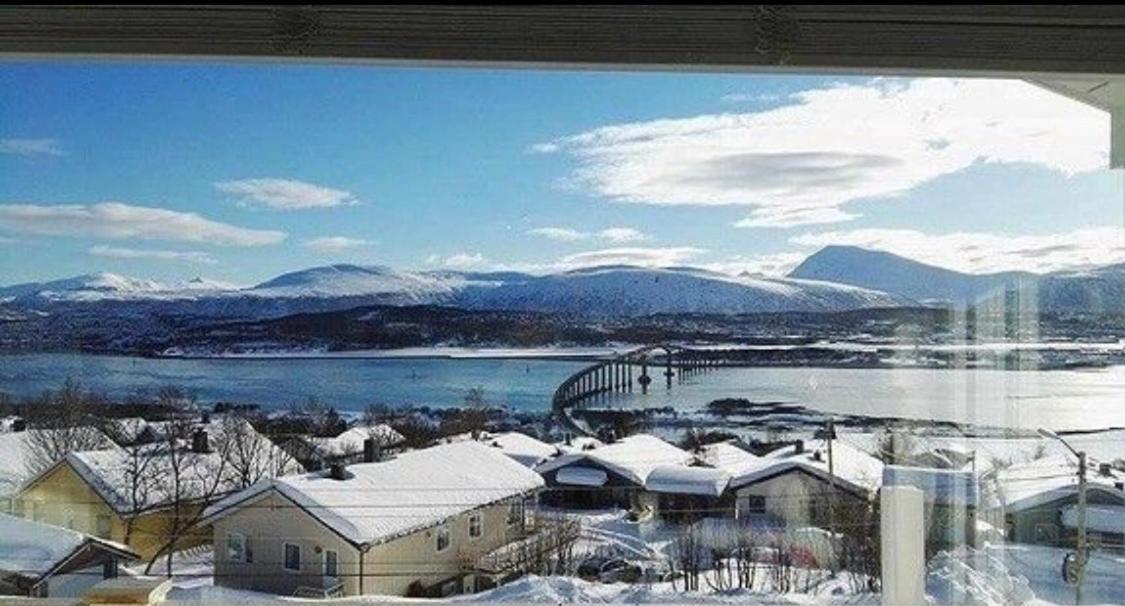 Appartamento Moderne Og Trivelig Leilighet, Med Unik Utsikt Tromsø Esterno foto