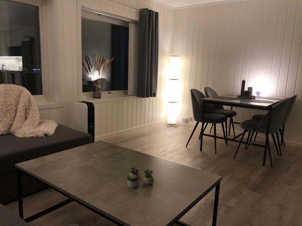 Moderne Og Trivelig Leilighet, Med Unik Utsikt Tromsø Esterno foto