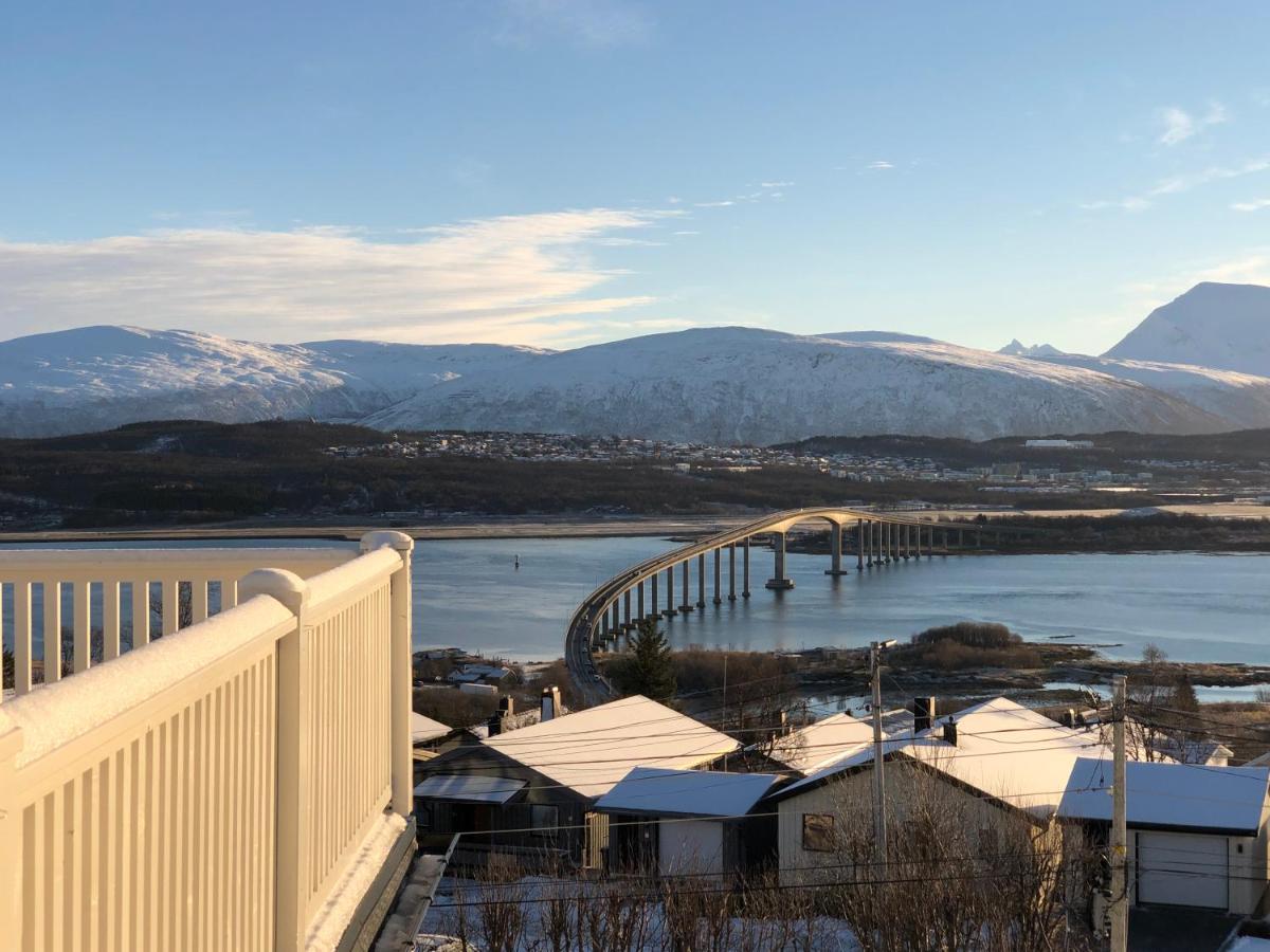 Moderne Og Trivelig Leilighet, Med Unik Utsikt Tromsø Esterno foto