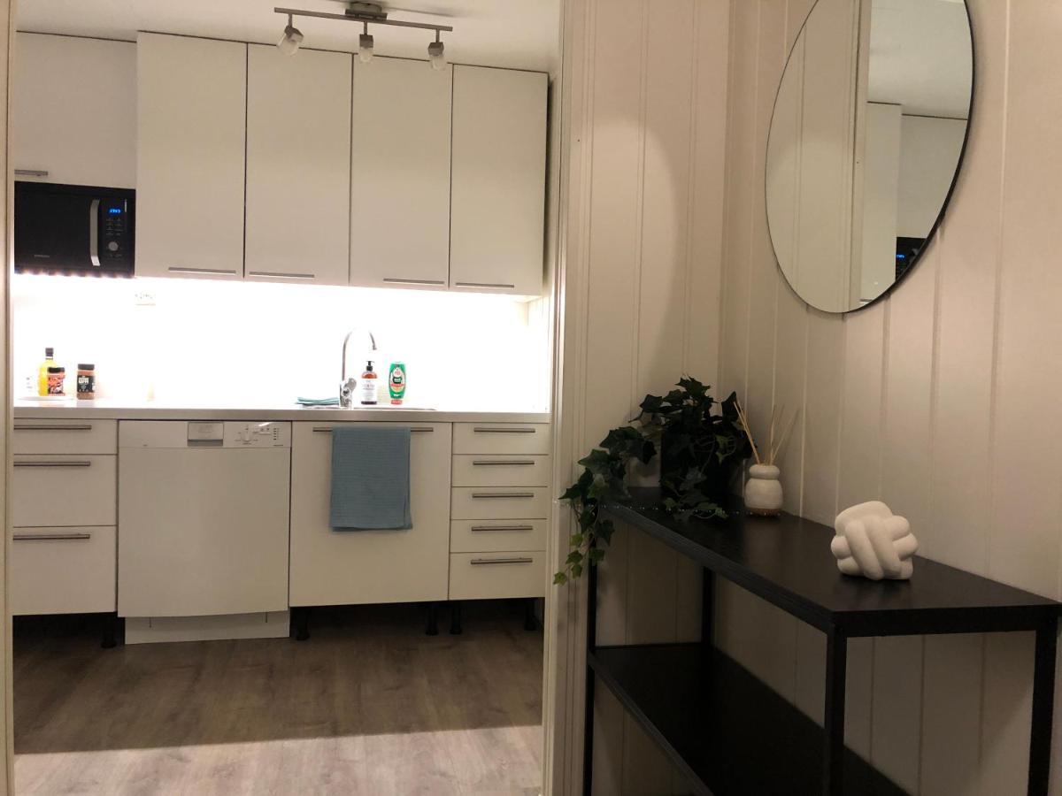 Moderne Og Trivelig Leilighet, Med Unik Utsikt Tromsø Esterno foto